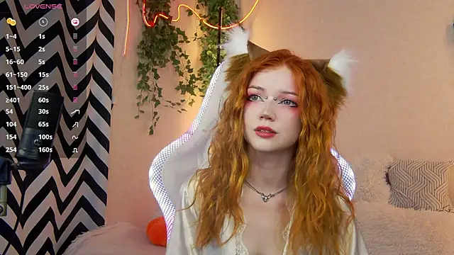 Snapshot of Misamane chatting on 10.28.25 Misamane online show from 10.28.25