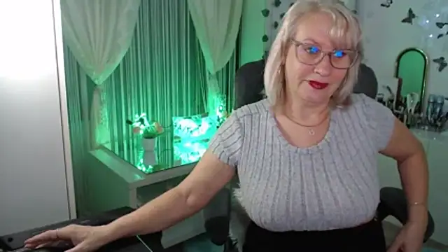 Ghertrude52 online show from 01.14.26