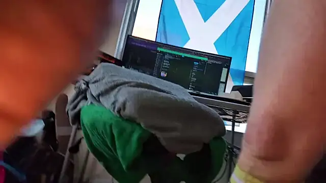 Snapshot of fisthole4dilfs chatting on 03.11.25 fisthole4dilfs online show from 03.11.25