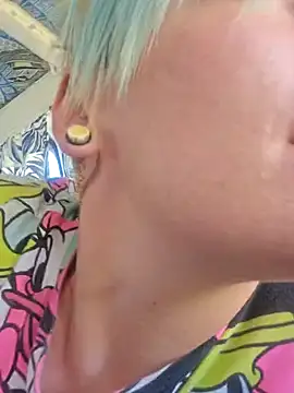 PinkTheHawk online show from 01.12.25