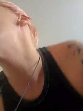 PinkTheHawk online show from 01.26.25