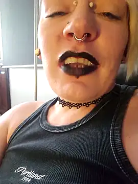 PinkTheHawk online show from 09.18.25