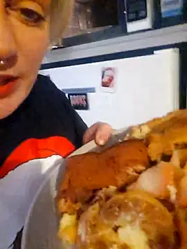 PinkTheHawk online show from 11.23.25