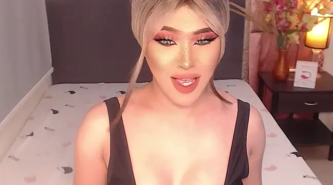 Snapshot of MistressAthalia chatting on 02.25.25 MistressAthalia online show from 02.25.25