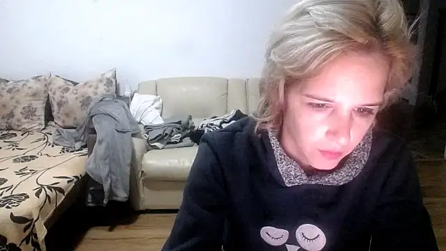 SexxyLety online show from 11.05.25