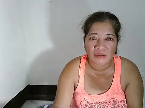 Snapshot of wethornypussy4u chatting on 01.22.25 wethornypussy4u online show from 01.22.25