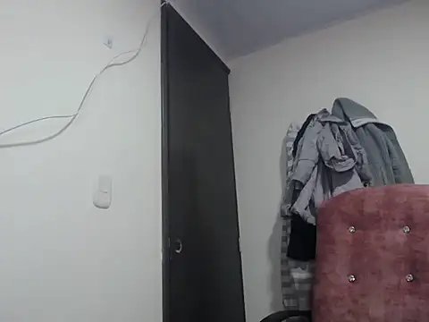 Mia davis01 online show from 12.20.25