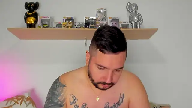 Snapshot of camilo_restrepo21 chatting on 10.30.25 camilo restrepo21 online show from 10.30.25