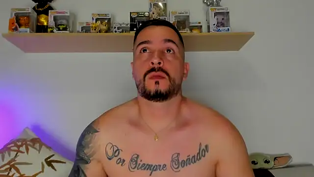 Snapshot of camilo_restrepo21 chatting on 11.29.25 camilo restrepo21 online show from 11.29.25