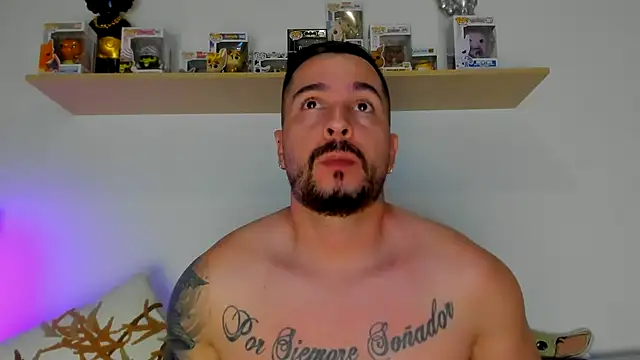 Snapshot of camilo_restrepo21 chatting on 12.03.25 camilo restrepo21 online show from 12.03.25
