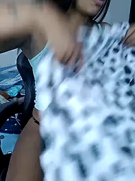 Snapshot of sandylau chatting on 02.20.25 sandylau online show from 02.20.25