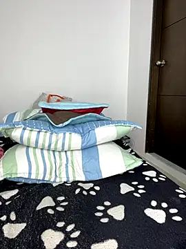 Snapshot of sandylau chatting on 10.29.25 sandylau online show from 10.29.25