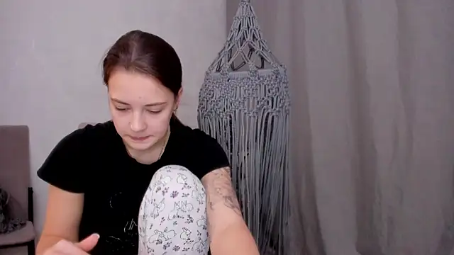 why again me online show from 03.05.25