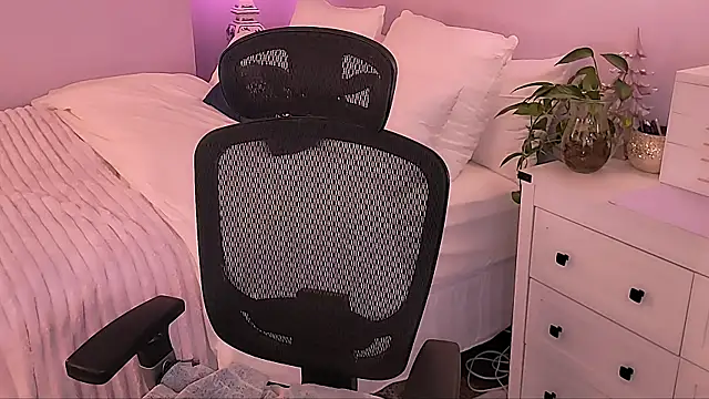 Wonderful Woman online show from 03.15.26