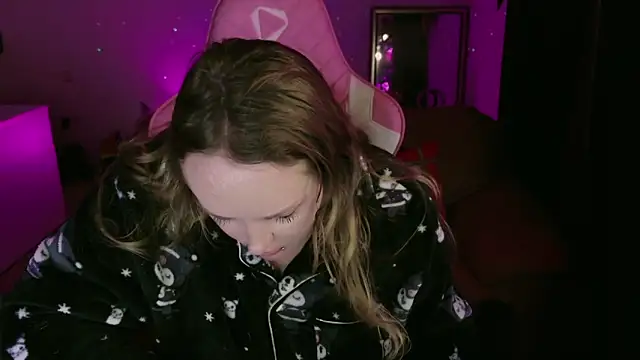 kisicaxx online show from 02.07.25