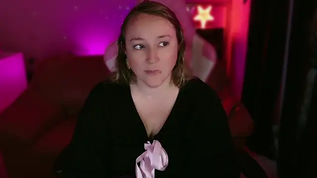 kisicaxx online show from 02.25.25