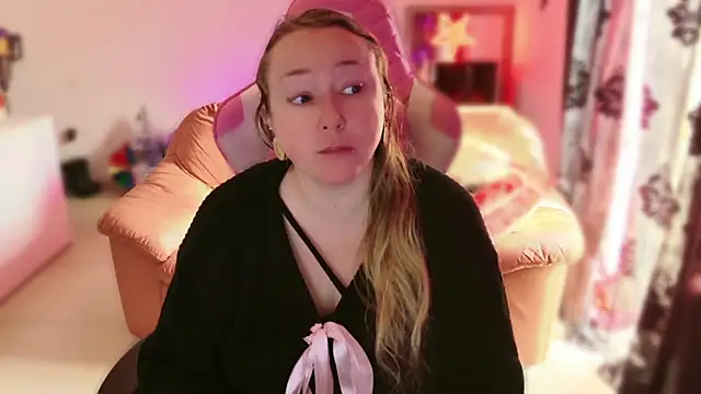 kisicaxx online show from 03.04.25