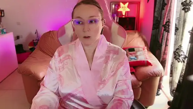 kisicaxx online show from 03.10.25