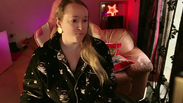 kisicaxx online show from 03.18.25