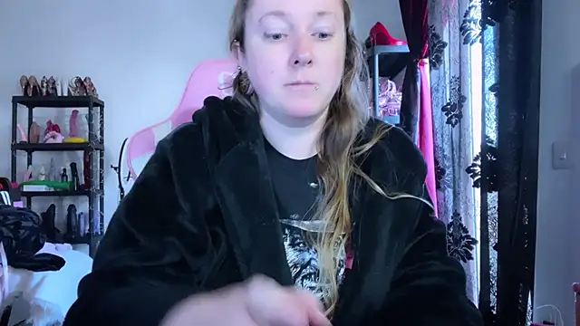 kisicaxx online show from 02.17.26