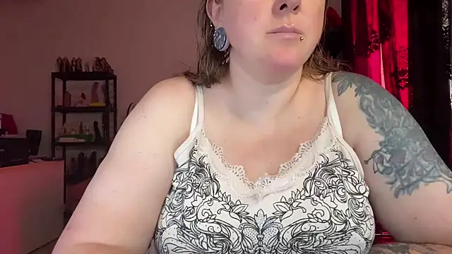 Snapshot of kisicaxx chatting on 07.18.26 kisicaxx online show from 07.18.26
