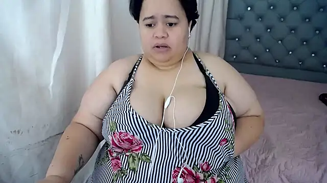 hotlesby4uxxx online show from 12.17.24