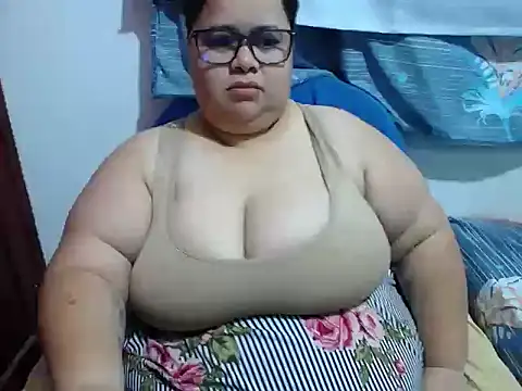 Snapshot of hotlesby4uxxx chatting on 06.03.26 hotlesby4uxxx online show from 06.03.26