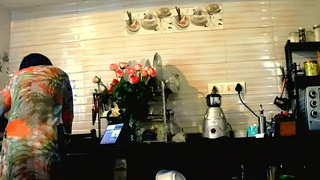 Snapshot of Fun4tipz chatting on 11.15.25 Fun4tipz online show from 11.15.25