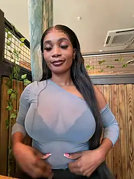 Snapshot of __Nessa__ chatting on 06.19.26 Nessa online show from 06.19.26