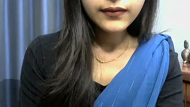 Snapshot of selen_5 chatting on 02.15.25 selen 5 online show from 02.15.25