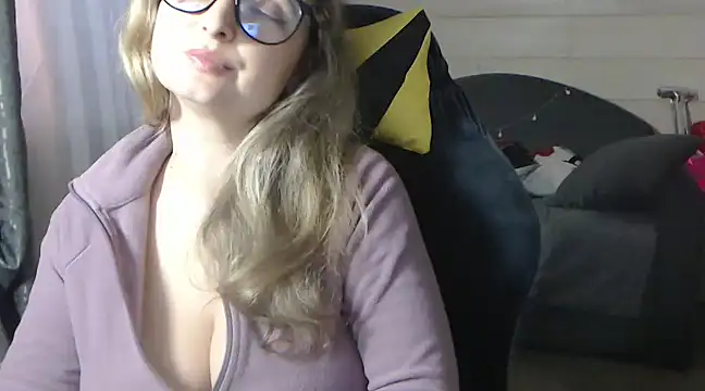 RubiLakros online show from 02.14.25