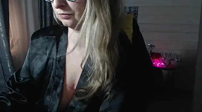 RubiLakros online show from 02.28.25