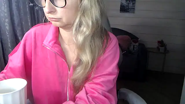 RubiLakros online show from 09.20.25