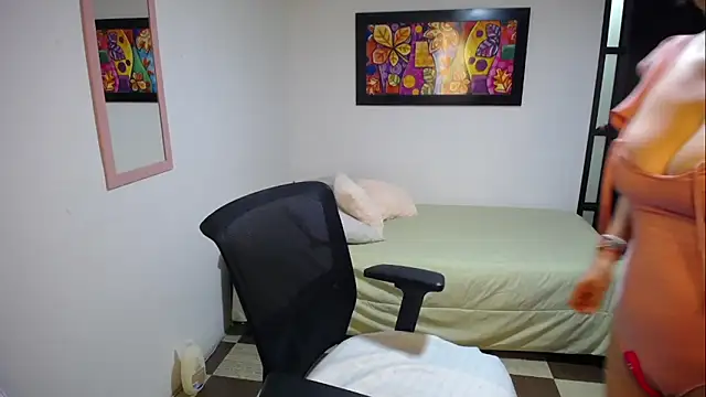 Sofi 5249  online show from 11.08.25