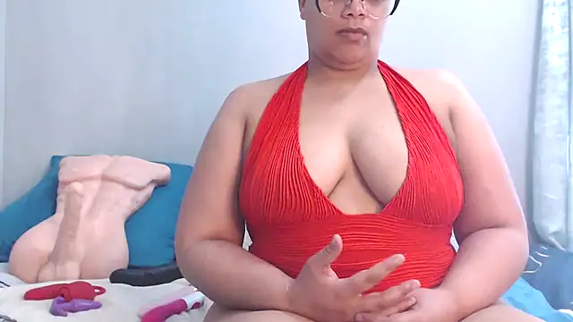 Lustfuleyez online show from 11.30.25