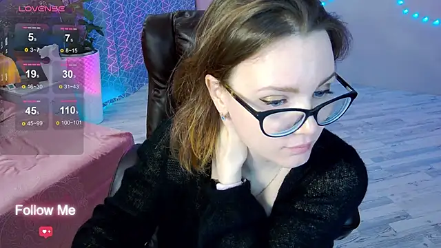 AngelaWhiti online show from 02.10.25