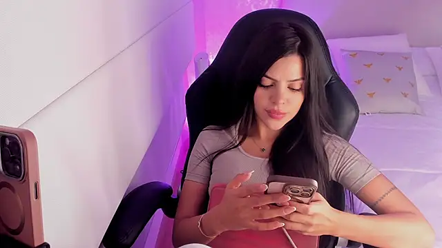 Snapshot of salome__11 chatting on 01.21.25 salome  11 online show from 01.21.25