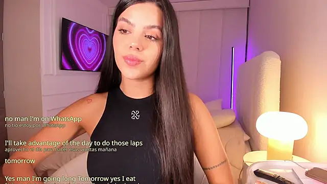 Snapshot of salome__11 chatting on 10.13.25 salome  11 online show from 10.13.25