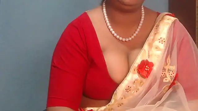Snapshot of naughtyboobs38dd chatting on 06.11.26 naughtyboobs38dd online show from 06.11.26
