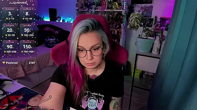 ChloeKohaku online show from 02.11.25