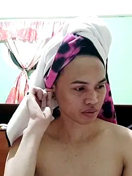 QueenSoreal online show from 11.27.25