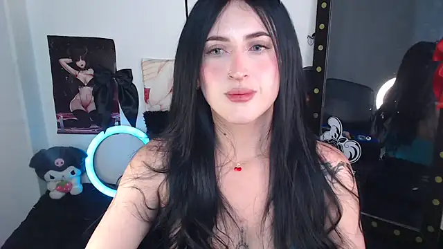 Snapshot of Evelyn_Sheeran chatting on 06.15.26 Evelyn Sheeran online show from 06.15.26