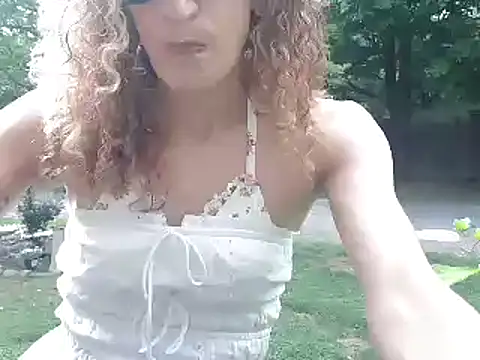 Snapshot of AshleyRain chatting on 05.19.26 AshleyRain online show from 05.19.26