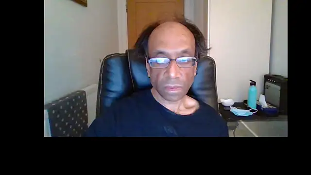 Snapshot of rauncher1 chatting on 06.10.26 rauncher1 online show from 06.10.26