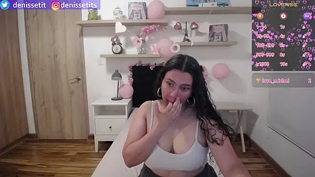 DenisseTits online show from 04.16.26