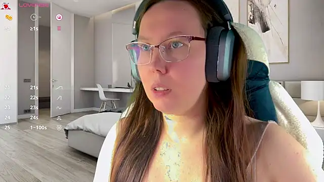 Snapshot of Victoria_Romans chatting on 04.24.26 Victoria Romans online show from 04.24.26