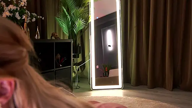 MissEmaDivine online show from 05.23.26