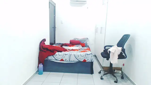 Snapshot of Samantha69x chatting on 12.15.24 Samantha69x online show from 12.15.24