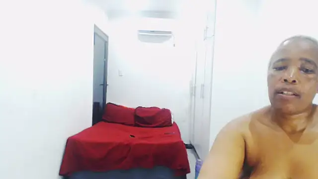 Snapshot of Samantha69x chatting on 12.17.24 Samantha69x online show from 12.17.24