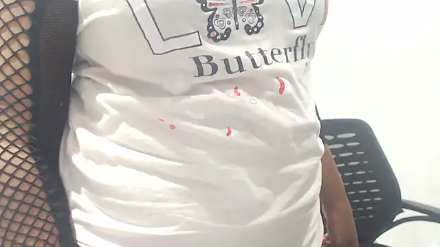 Snapshot of Samantha69x chatting on 01.15.25 Samantha69x online show from 01.15.25